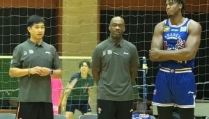 媒体人：怀特塞德昨天的热身赛没有出场 他应该会打13号的比赛